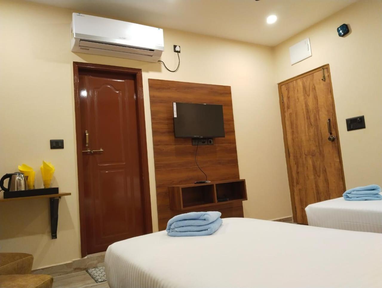 היידראבד Hotel Windsor Plaza מראה חיצוני תמונה