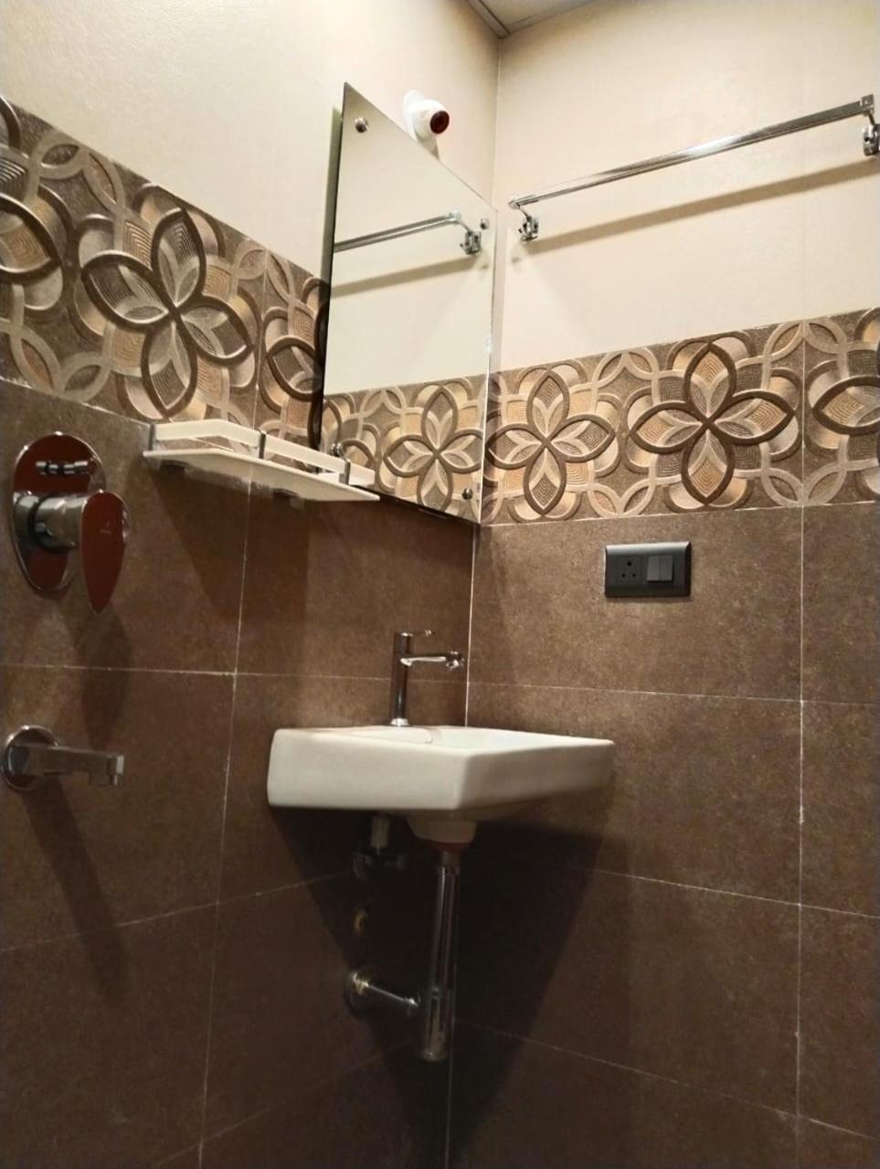 היידראבד Hotel Windsor Plaza מראה חיצוני תמונה